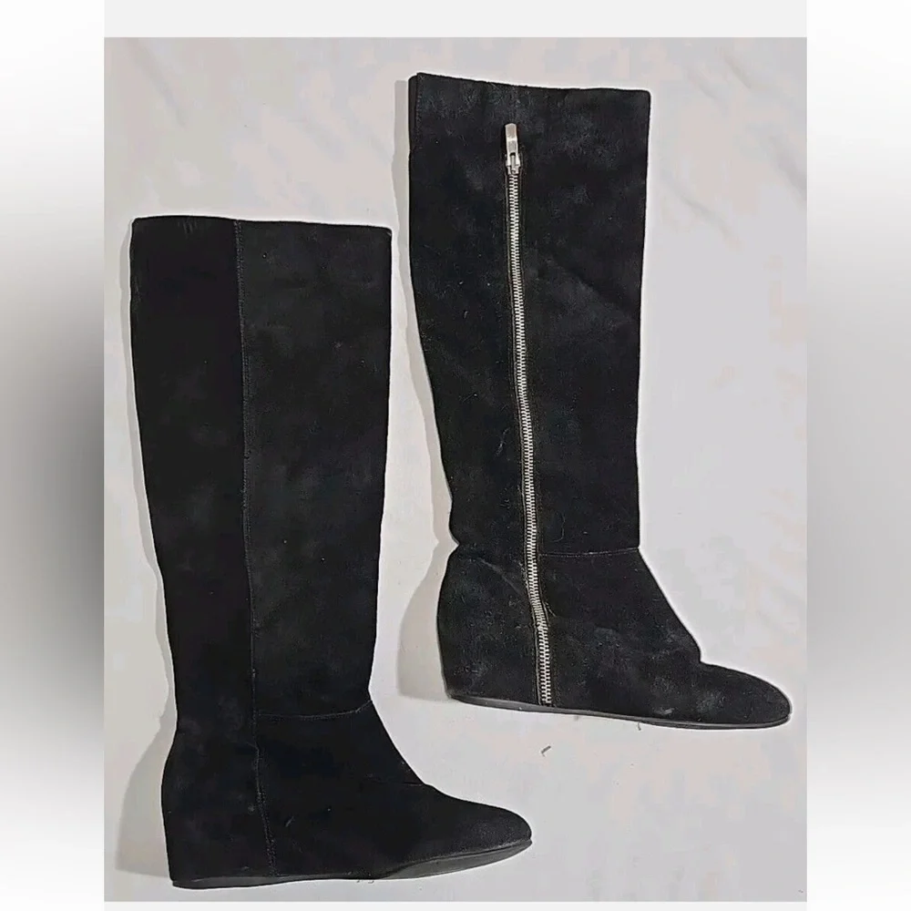 BCBG generation black suede knee high Women's Boots size 6.5
